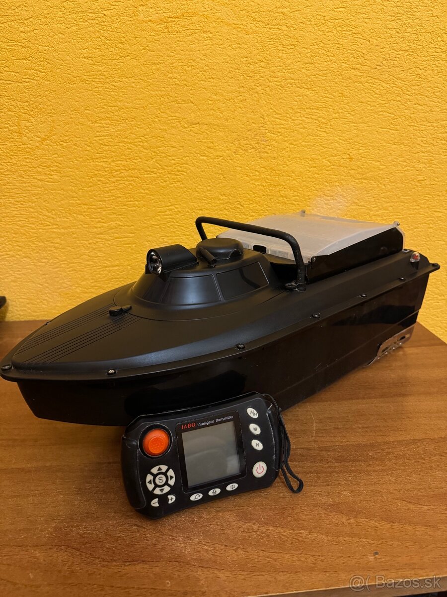 Zavážacia loďka JB2CG