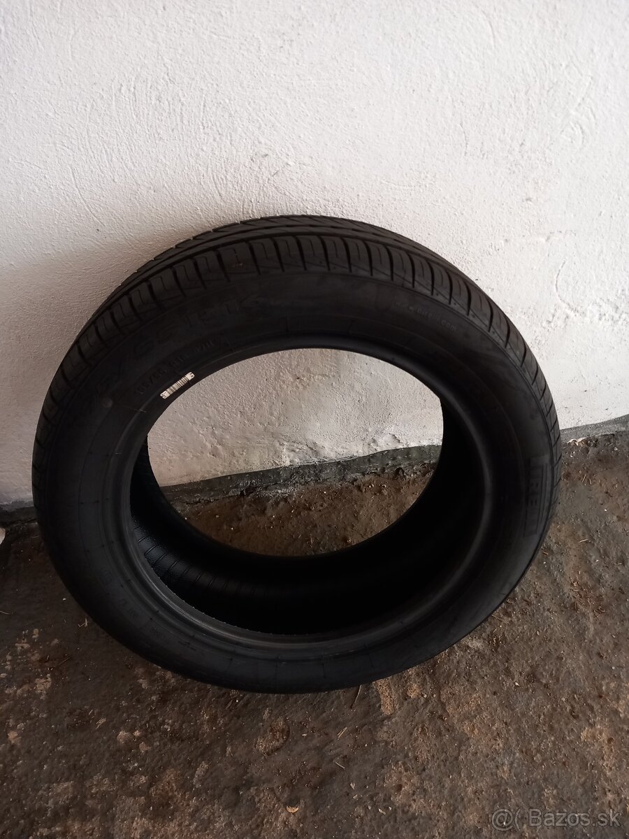 Pirelli pneu R16