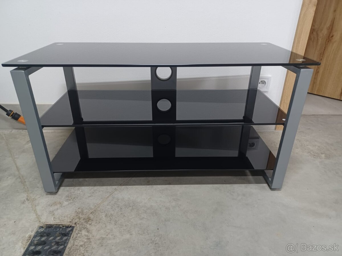 Stolik pod TV