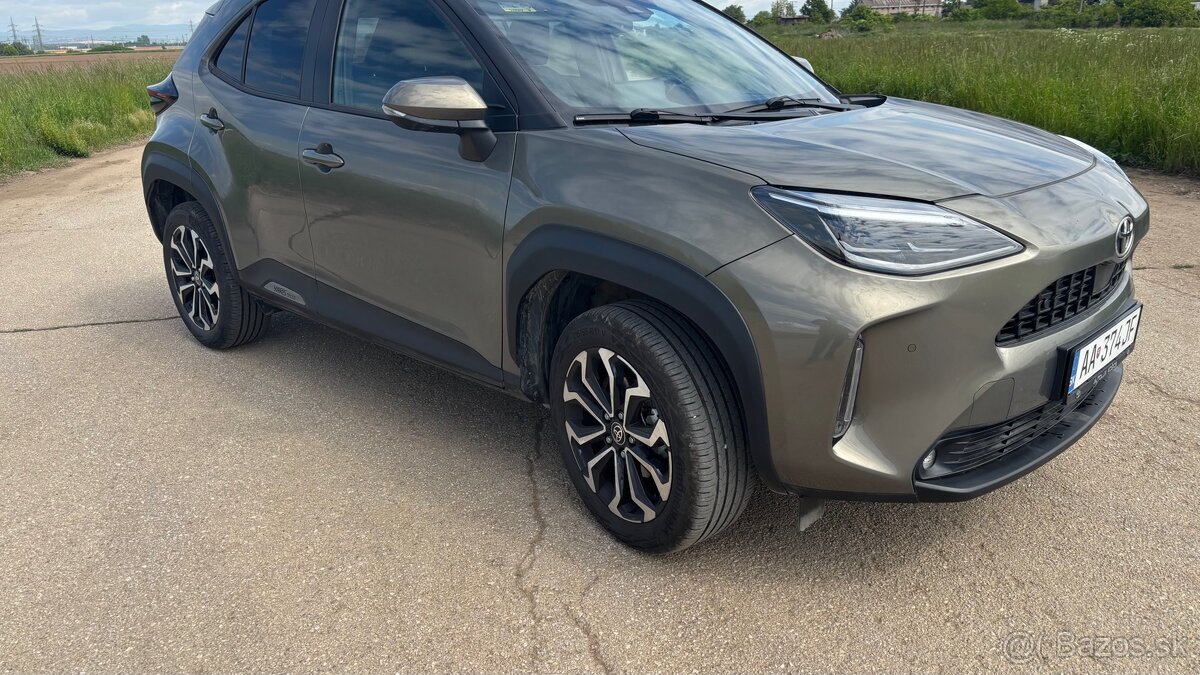 Predám Toyota Yaris Cross 1.5 Dynamic Force Comfort