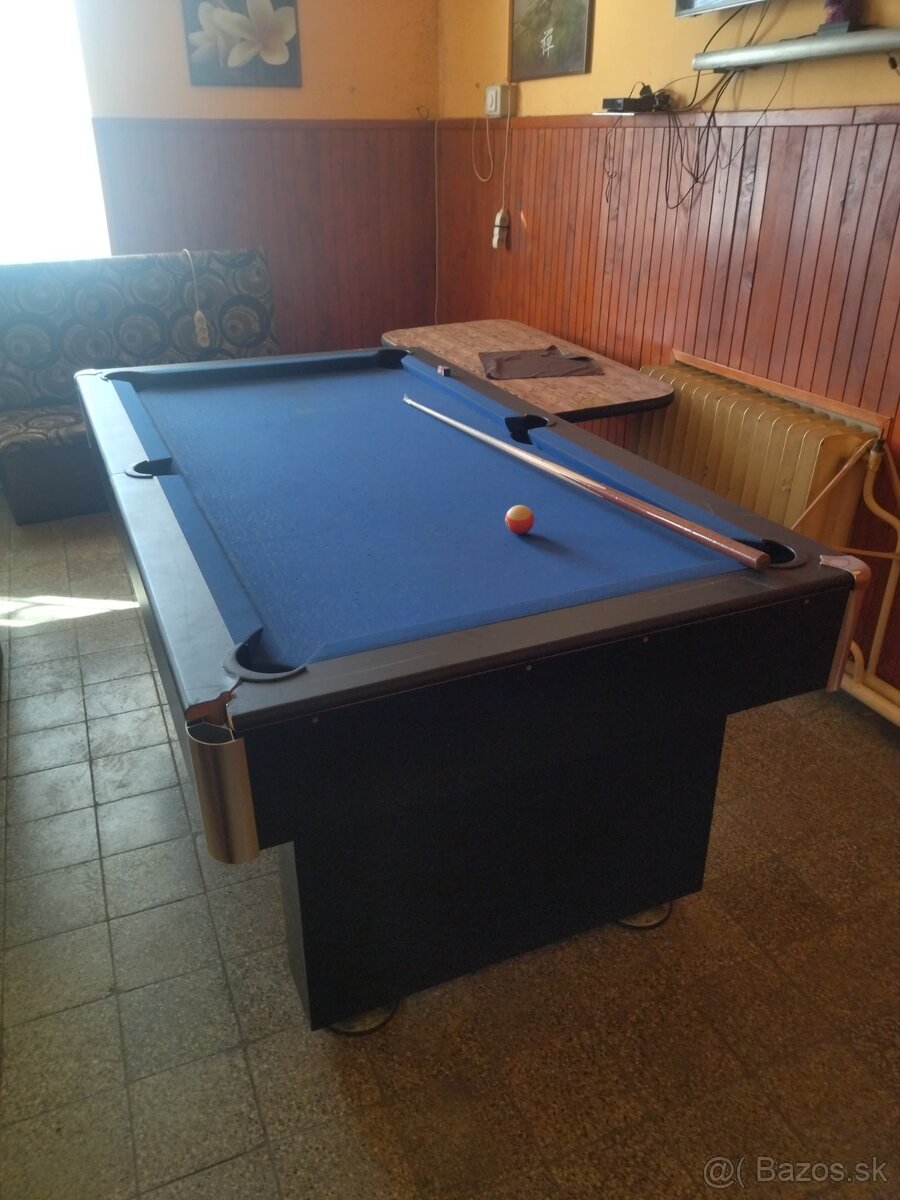 Biliardovy stôl