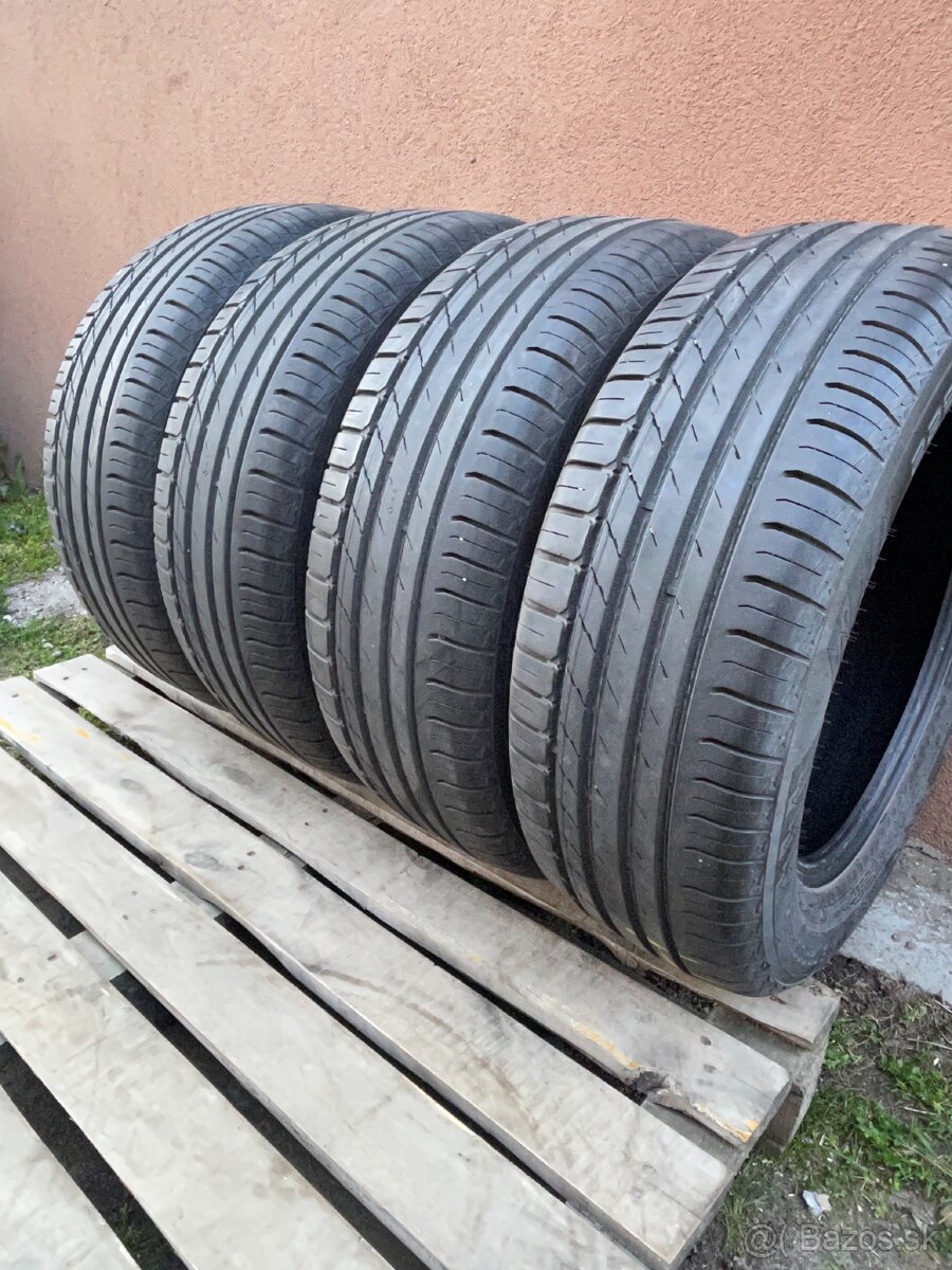 Nokian 225/60 R17 4x=200e
