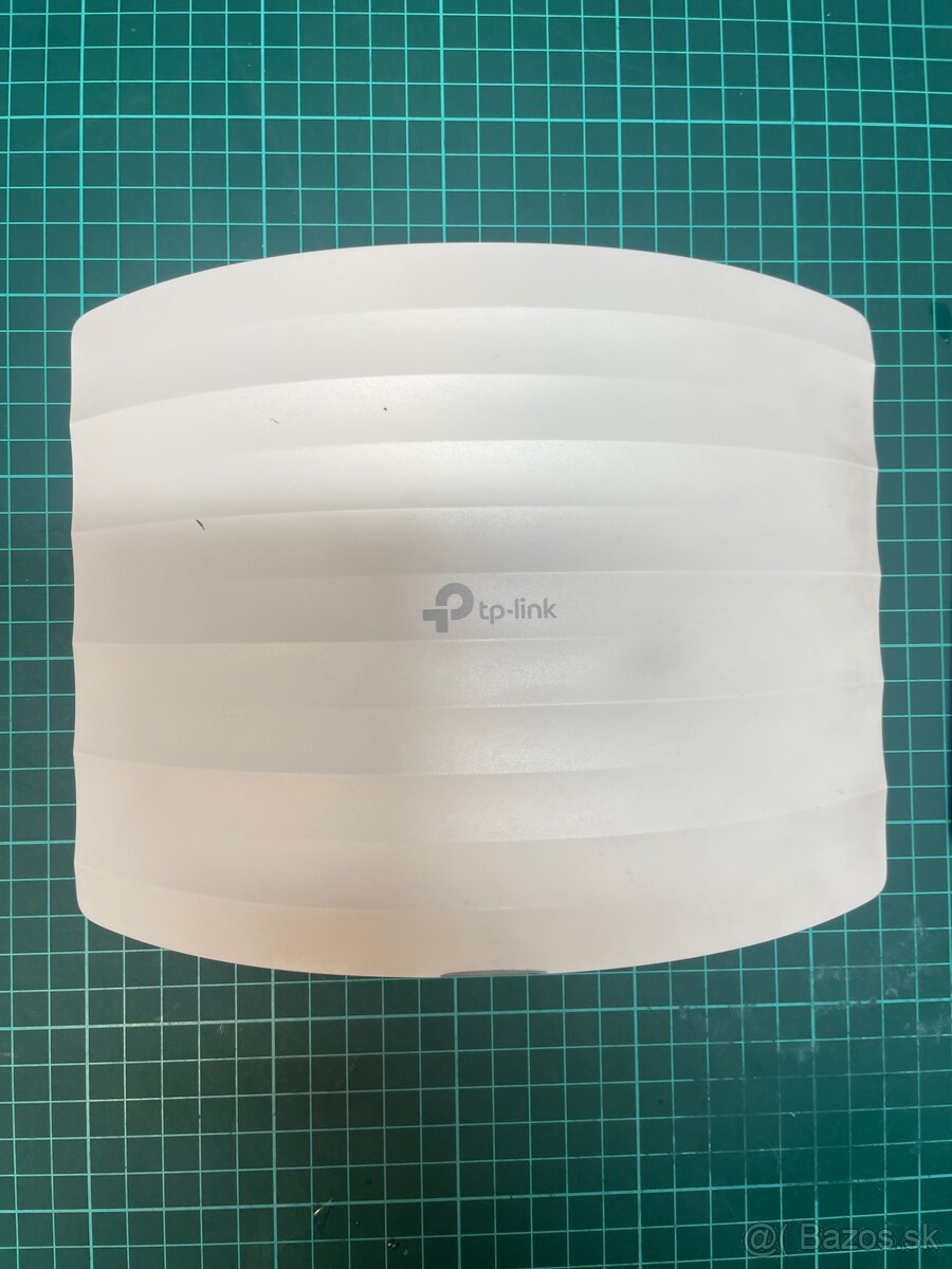 TP-Link EAP245 wifi router