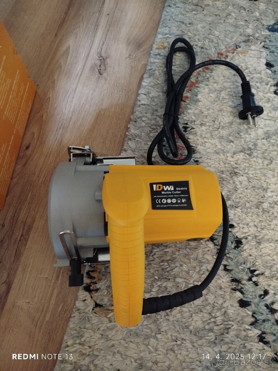 Elektrická rezačka na dlažbu
