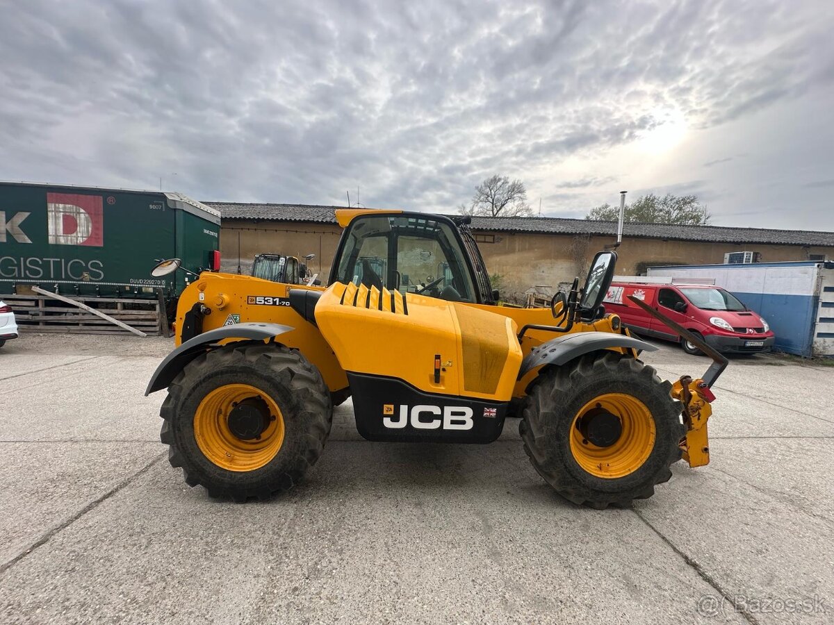 Teleskopický nakladač JCB 531-70
