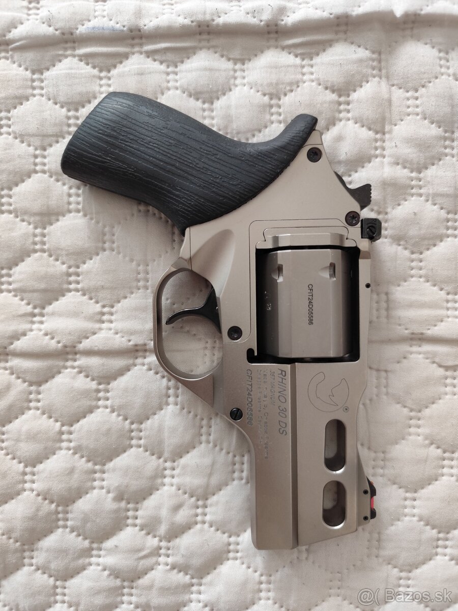 Revolver Chiappa Rhino 3" Chrome