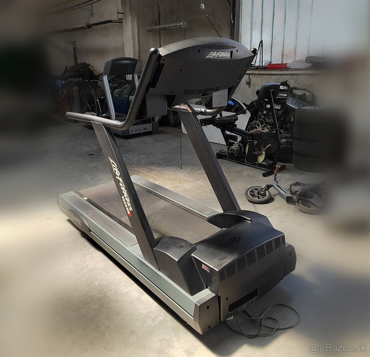 Bežiaci pás Life fitness 9500