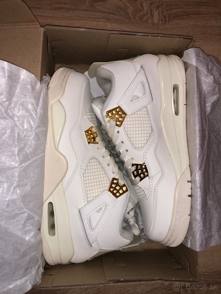 Nike Air Jordan 4 Metallic Gold