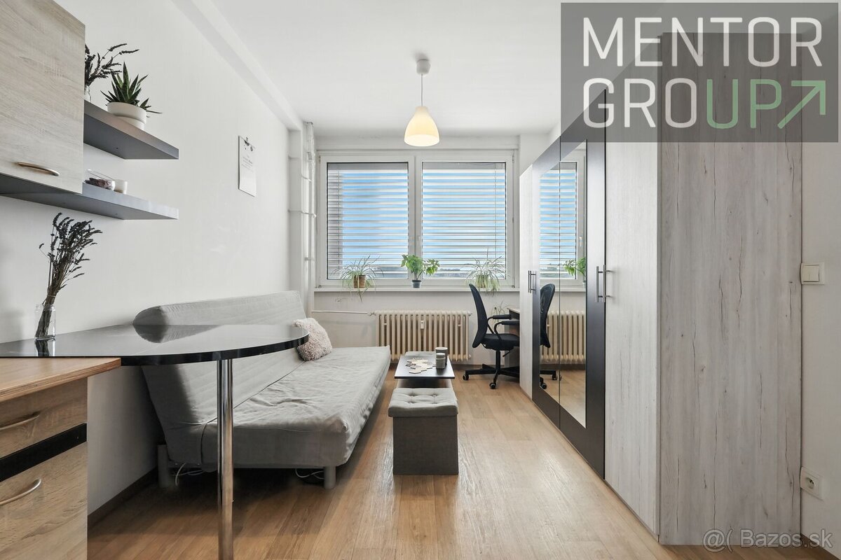 REZERVOVANÉ Na predaj 2-izbový byt s parkovacím miestom, St