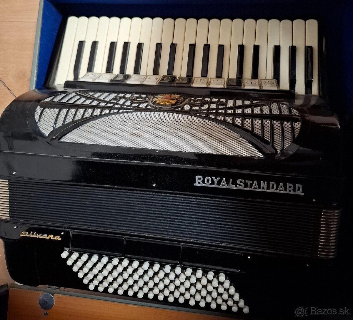 Akordeon Royal Standard 96 basovy