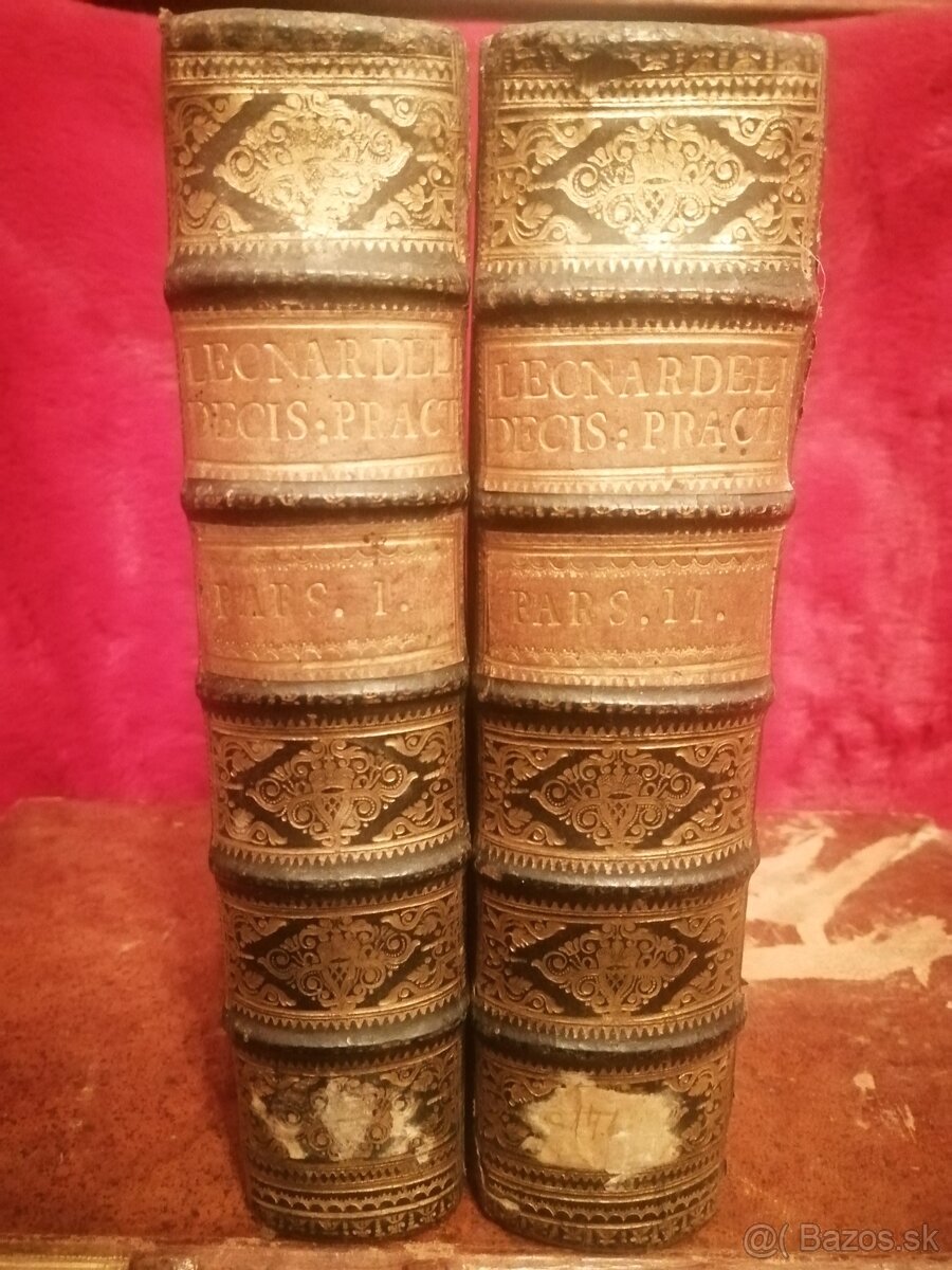 Staré hrube knihy od Bonaventura Leonarderi 1747