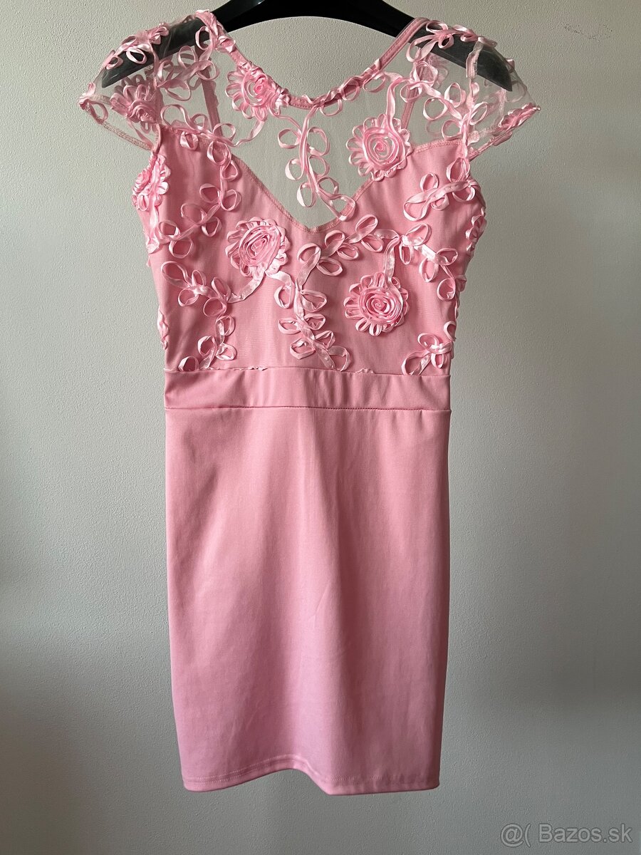 Krásne spoločenské ružové šaty