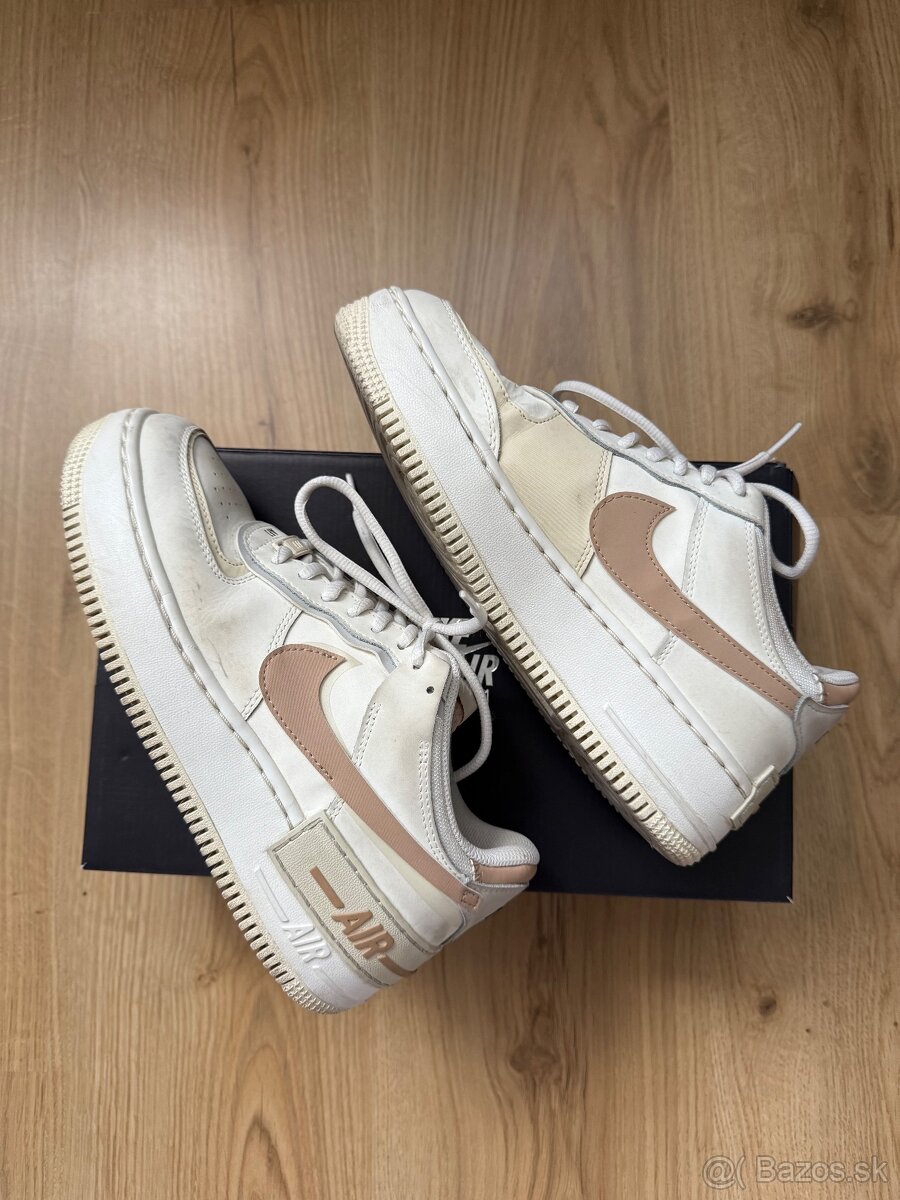 NIKE Air Force 1 Shadow, veľkosť 38,5