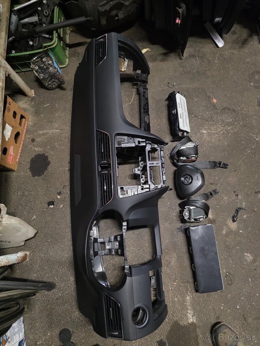 Palubovka škoda octavia 3