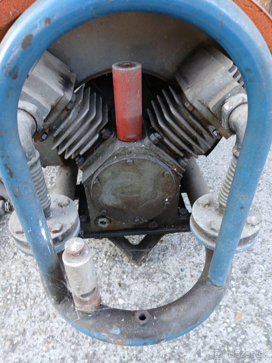 Kompresor Kovopodnik K12