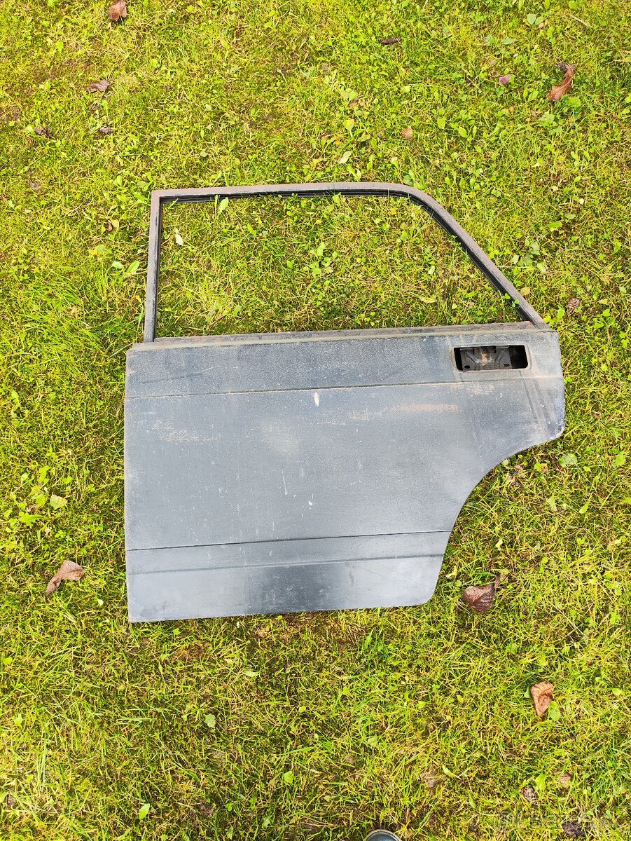 Predám na Lada 2104,2105,2107 ĽZ dvere