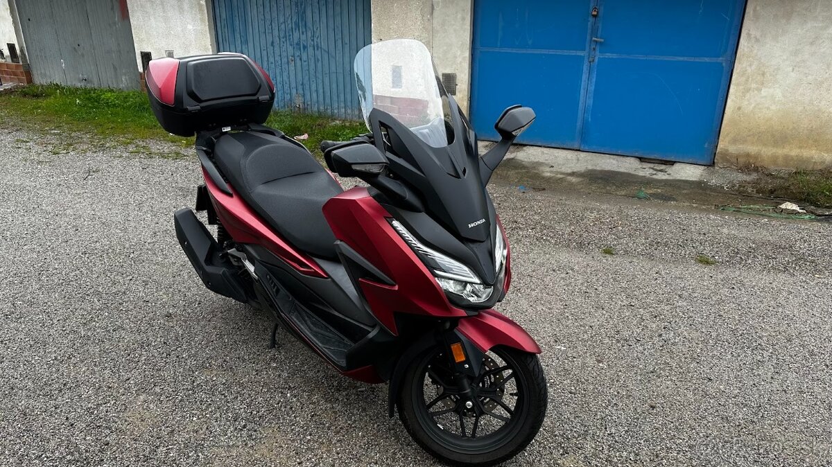 Honda Forza 125