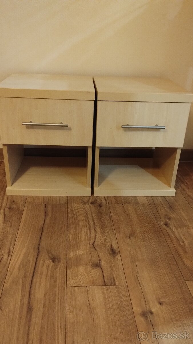 Nočné stolíky