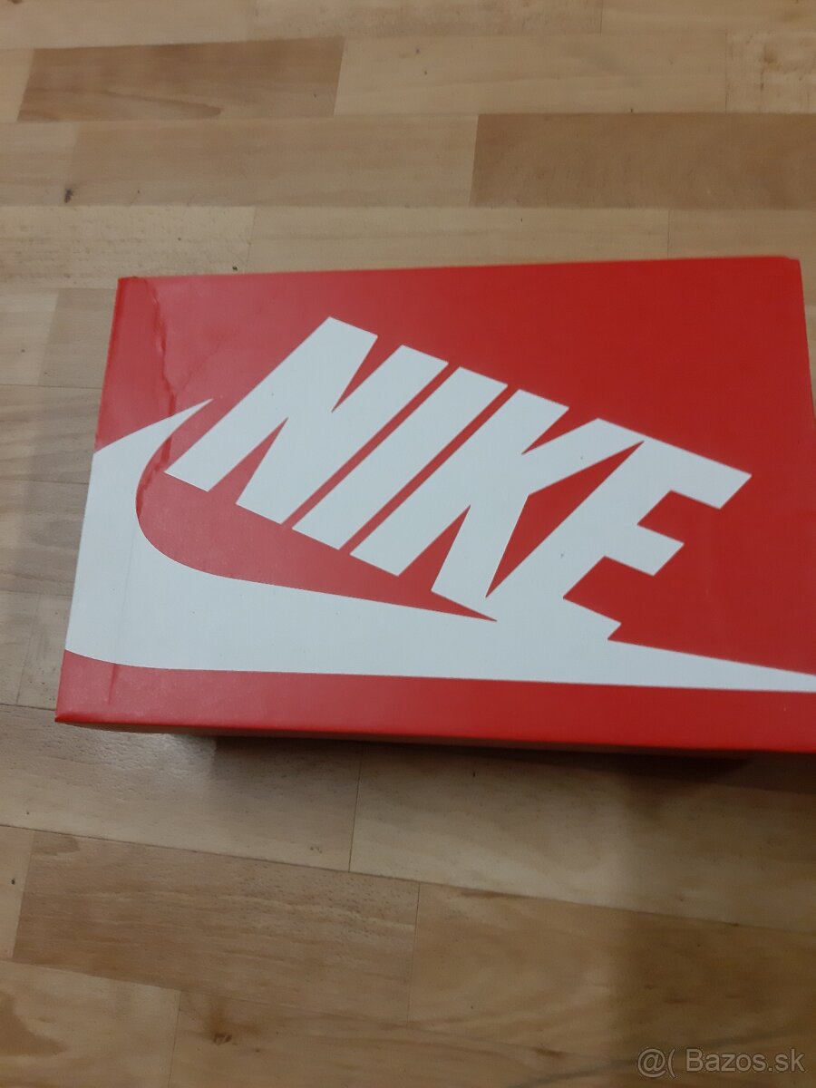 Golfové tenisky NIKE a palice