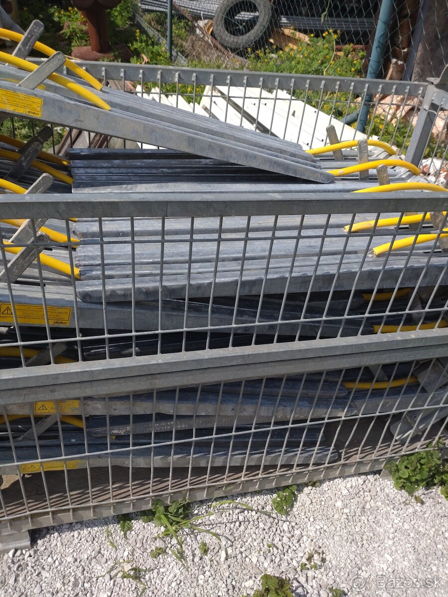 DOKA trojnozky
