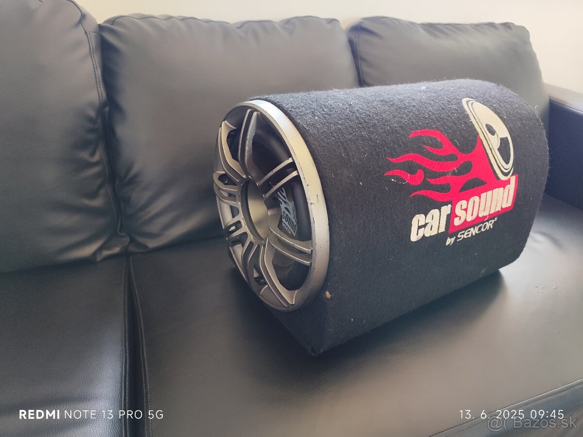 Subwoofer aktívny