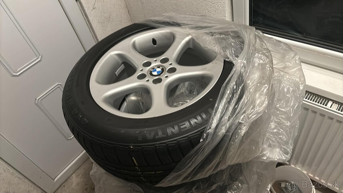 Pneumatiky a elektróny BMW