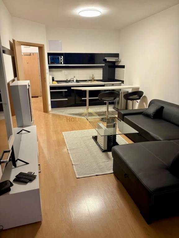 Prenájom 2 izbový byt NOVOSTAVBA, Jégého ulica, Bratislava I