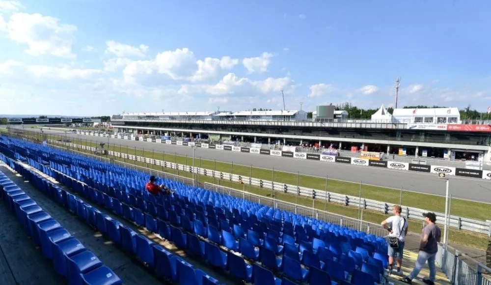Vstupenka na Moto GP Brno, T2 tribúna
