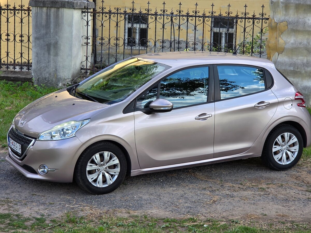 Peugeot 208 1,4 VTi 67400km
