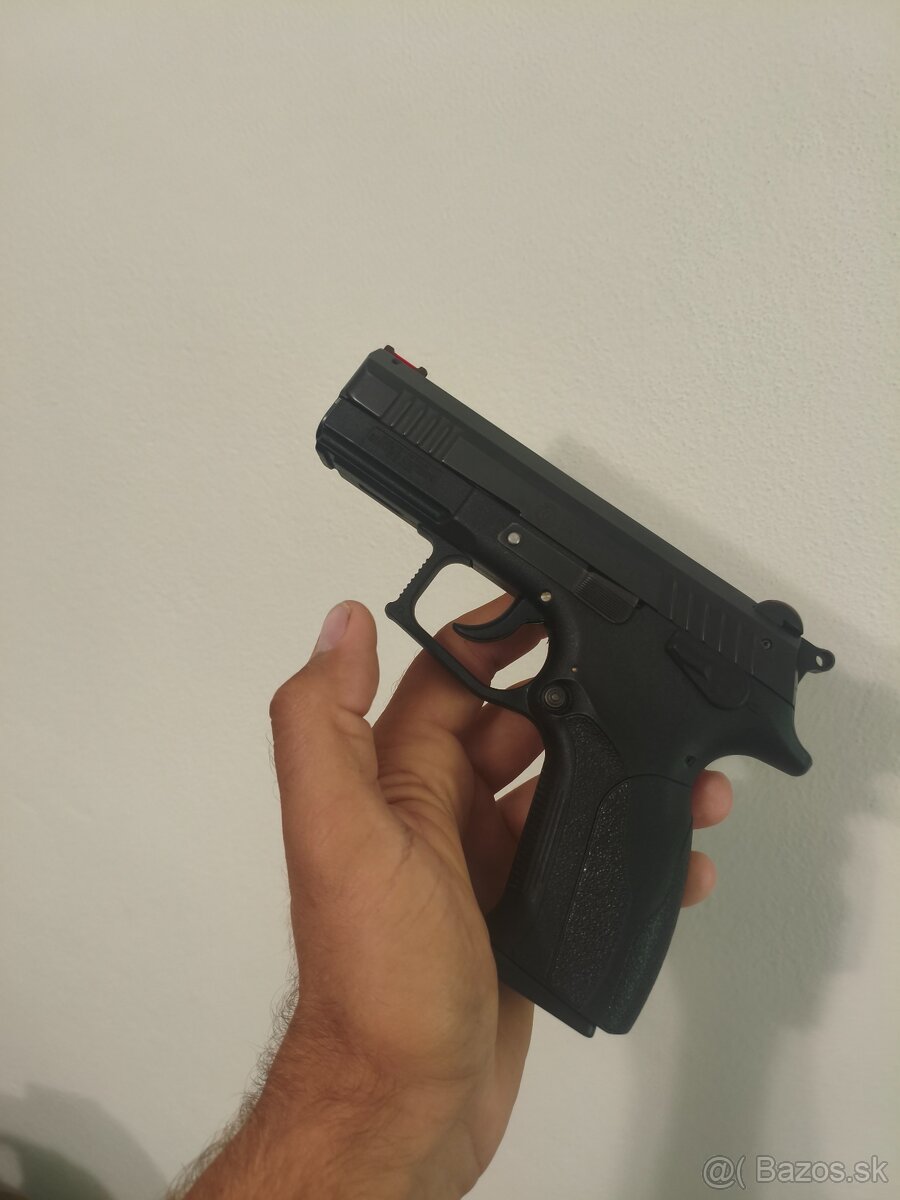 GP P1 9x19 luger, pištoľ,