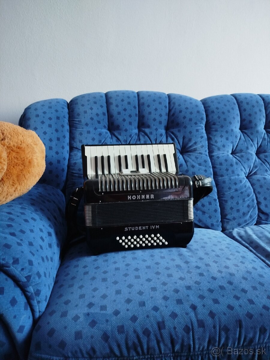 Predám akordeón hohner študent ivm