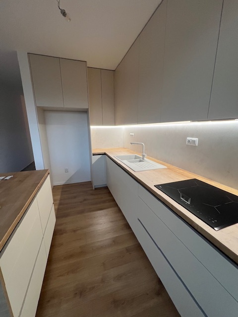 na prenájom 3 izb. byt, Geologická ul.