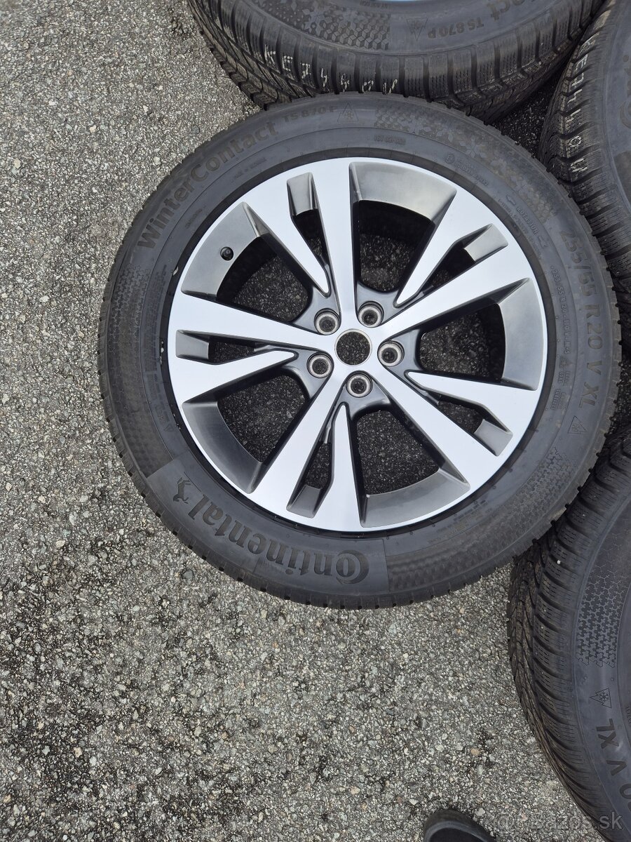 Ford explorer phev disky + pneu