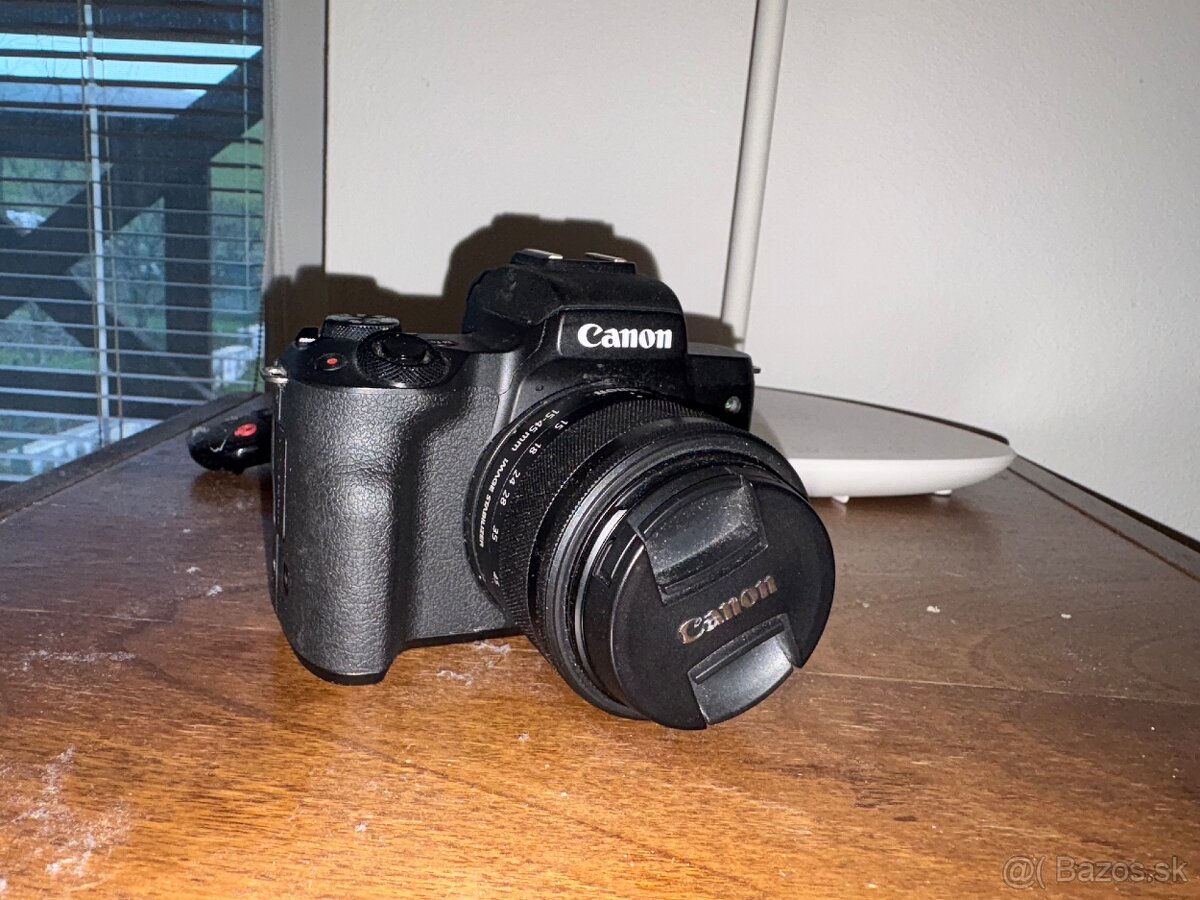 Canon M50