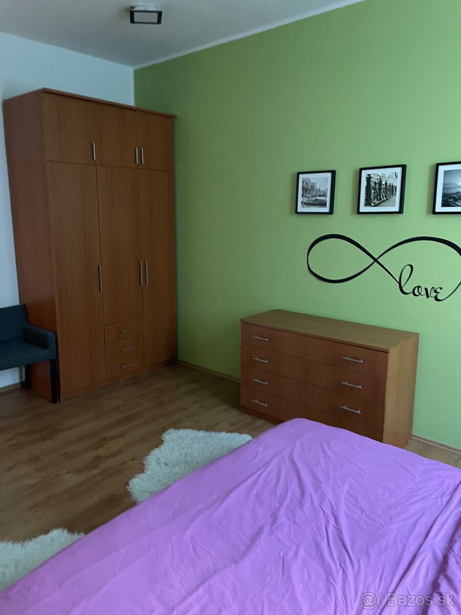 Prenájom 3 izboveho bytu v centre Žiliny