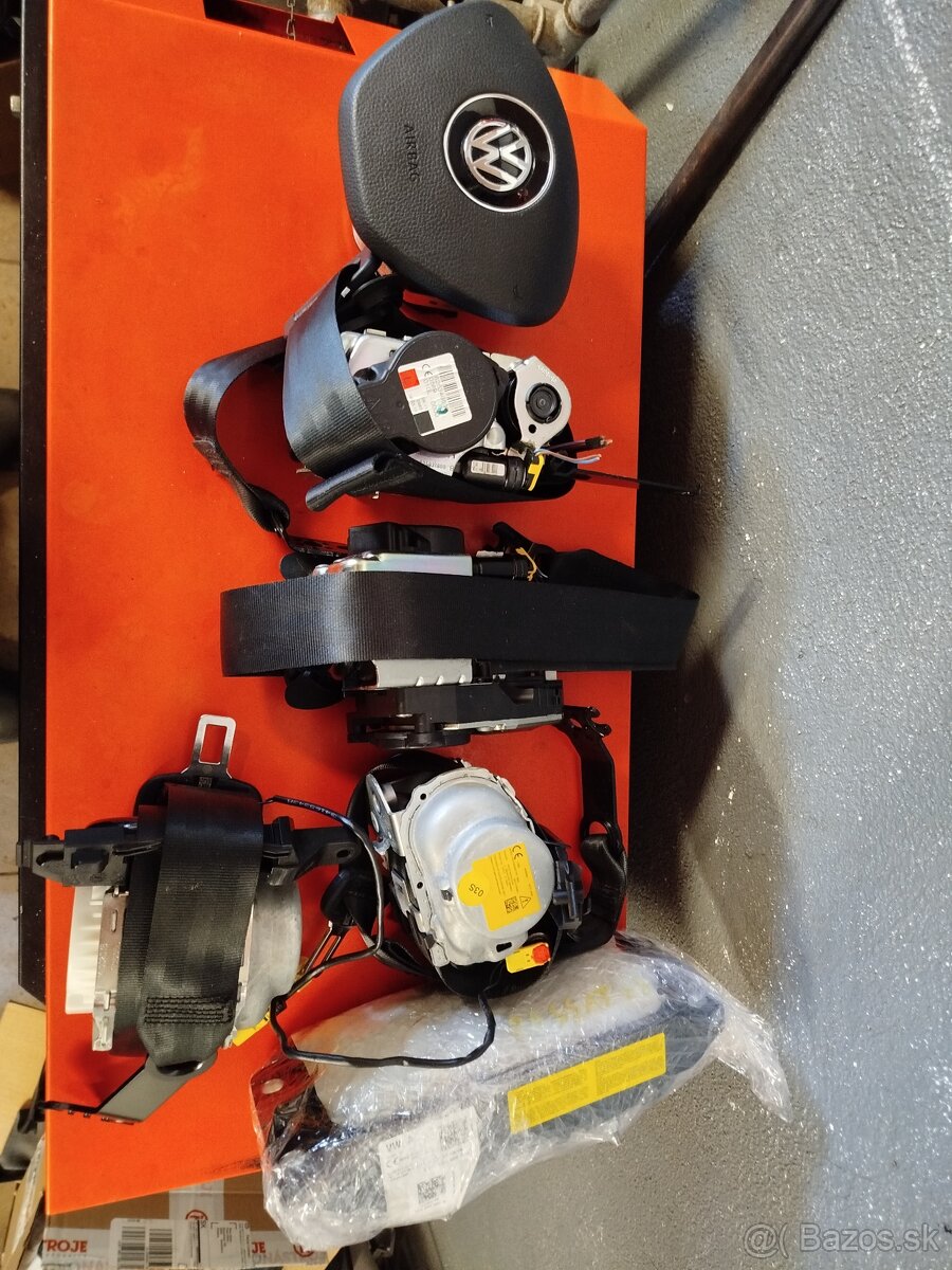 Predné pásy Passat b8