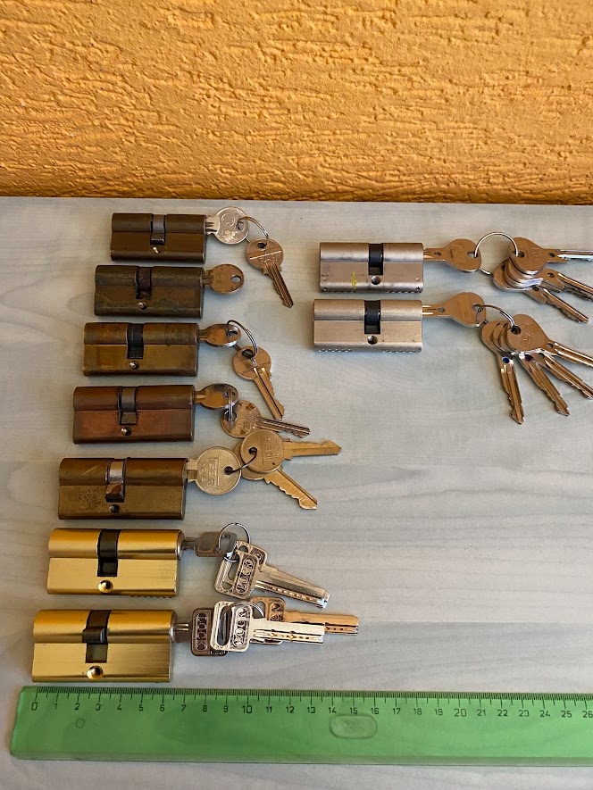 Cylindrické vložky do dverí