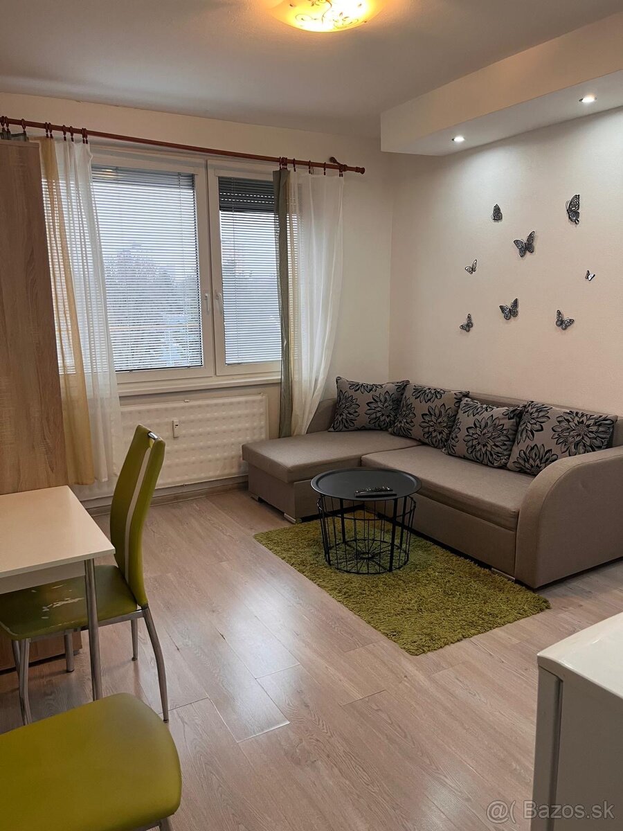 Pre jednu pracujúcu osobu