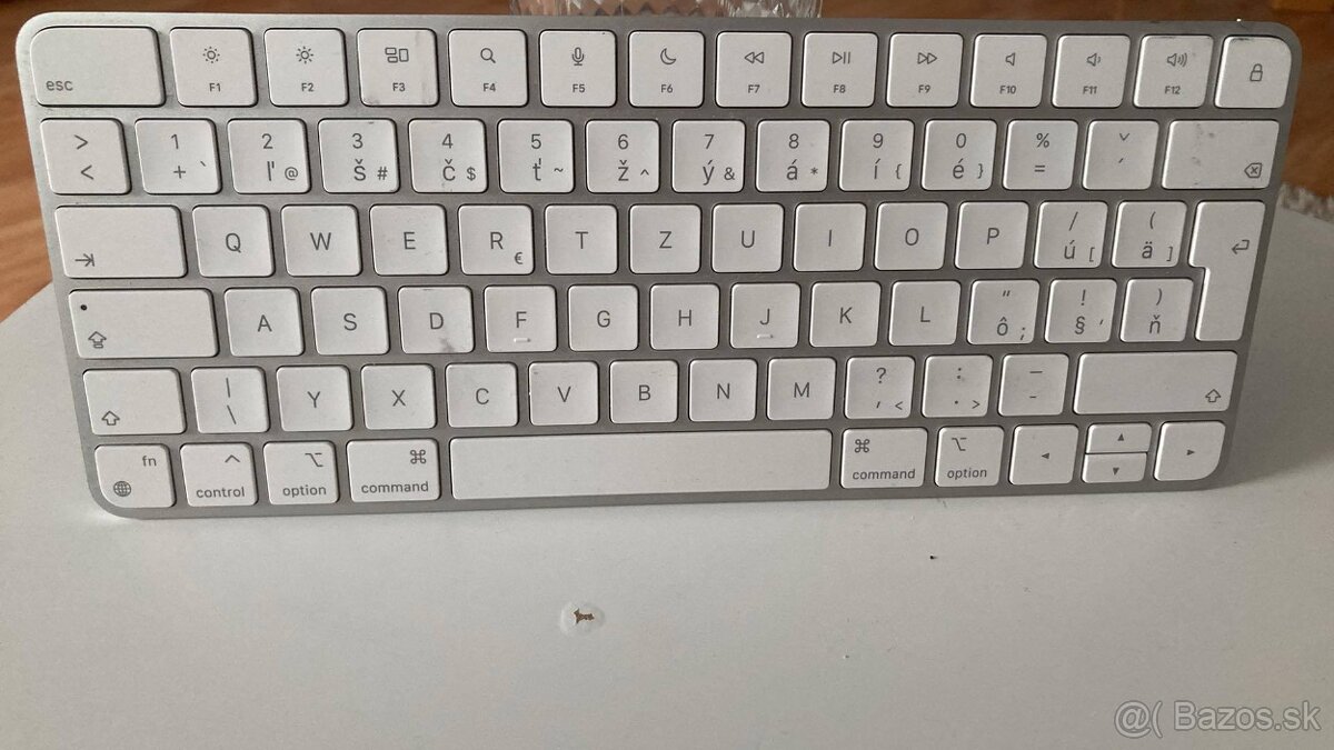 Apple Magic Keyboard 2024