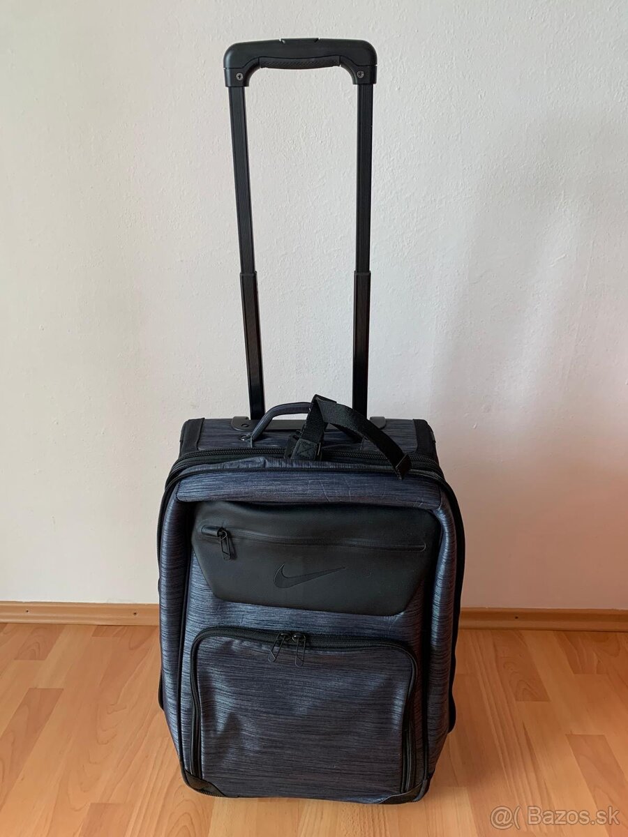 Cestovný kufor Nike na kolieskach