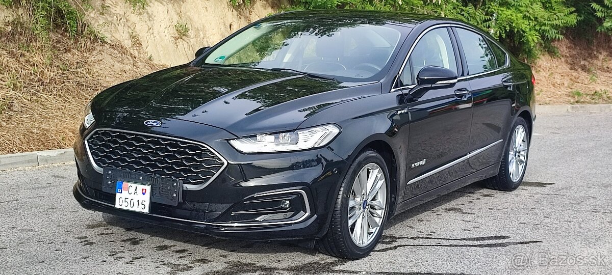 Ford Mondeo VIGNALE HYBRID 2,0 BENZIN+HEV,14159KM