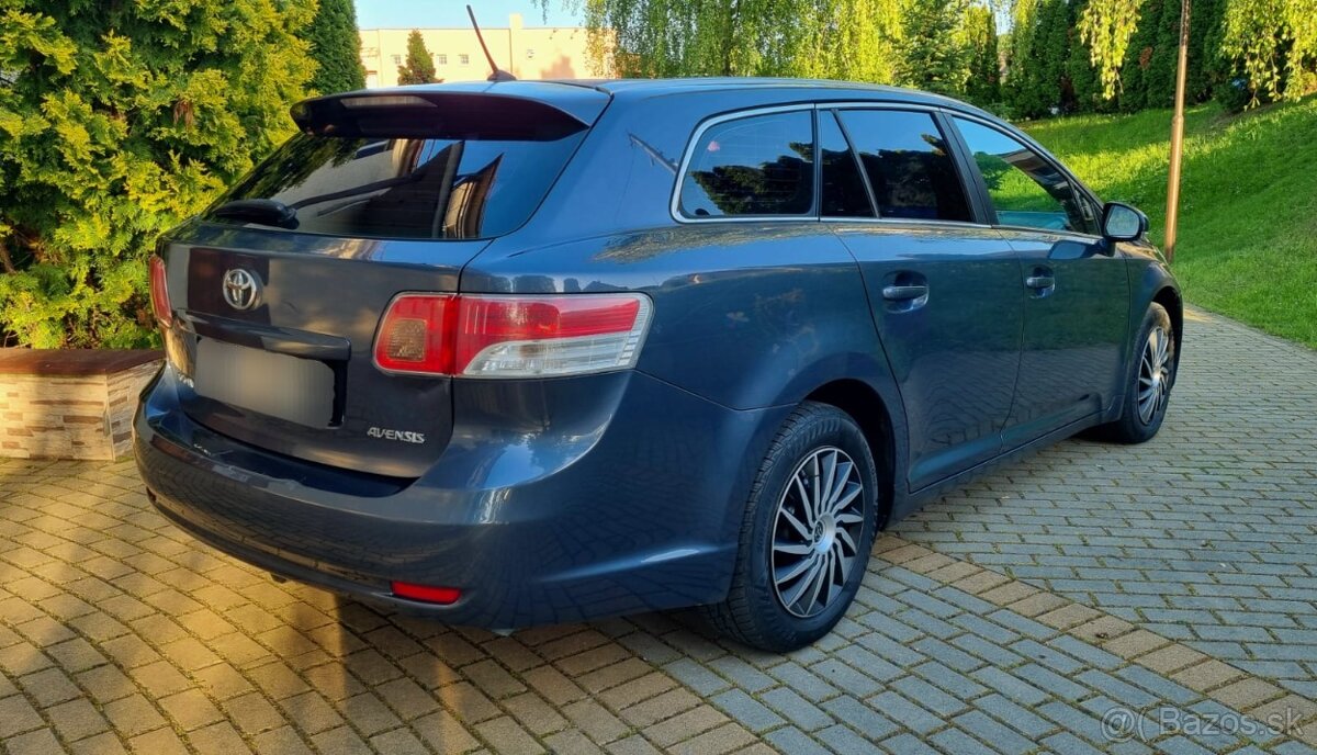 Toyota Avensis Combi 2.0D-4D 93Kw R.V.09/2010 M6