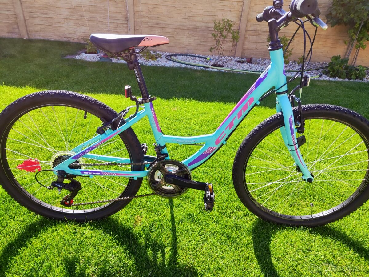 Dievčenský bicykel