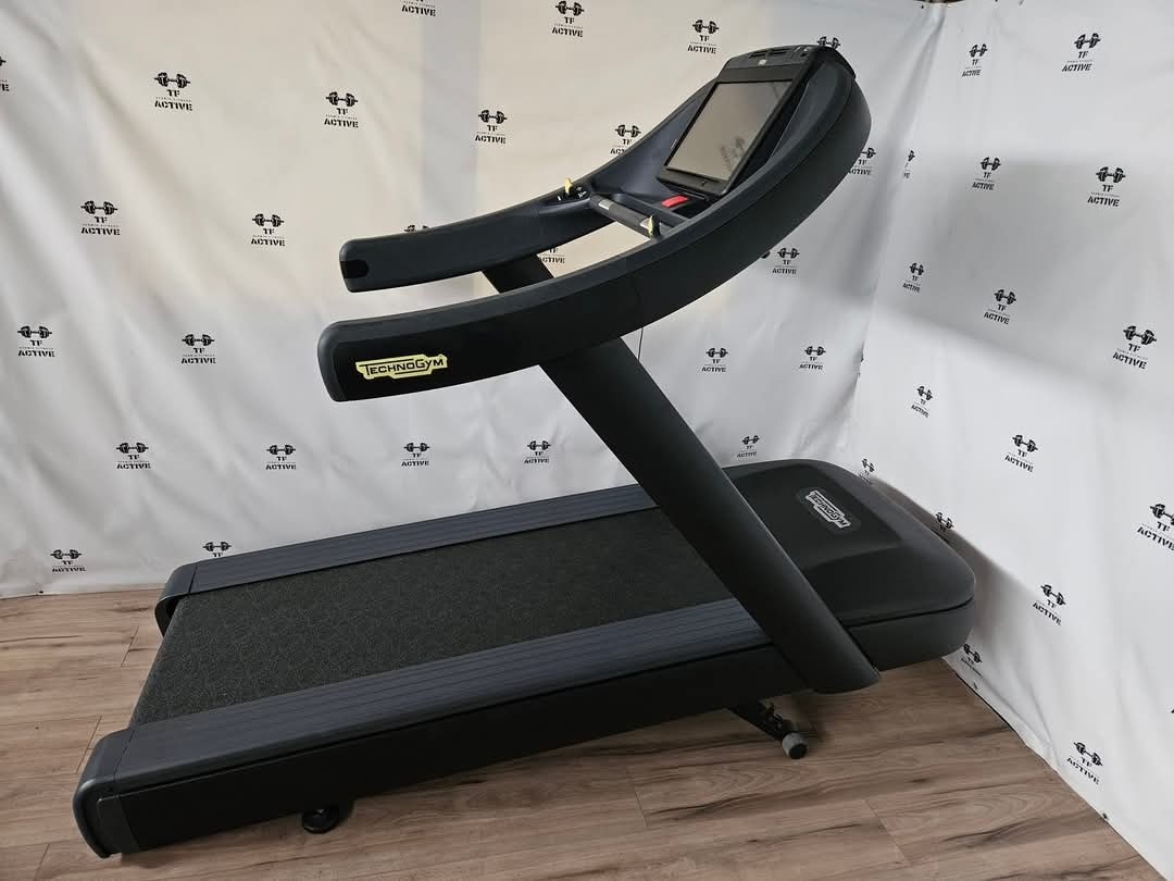 Bežecký pás Technogym Run Now 1000