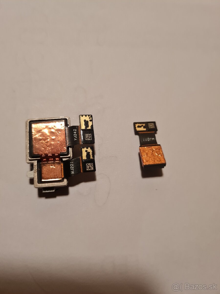 Redmi note 7, zadna a predna kamera, spolu