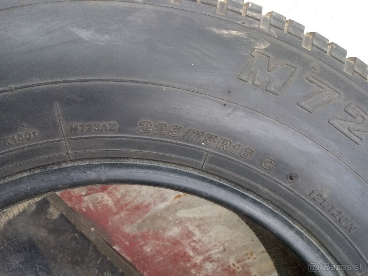 Predam pneumatiky 16ky Zetor predne 2ks