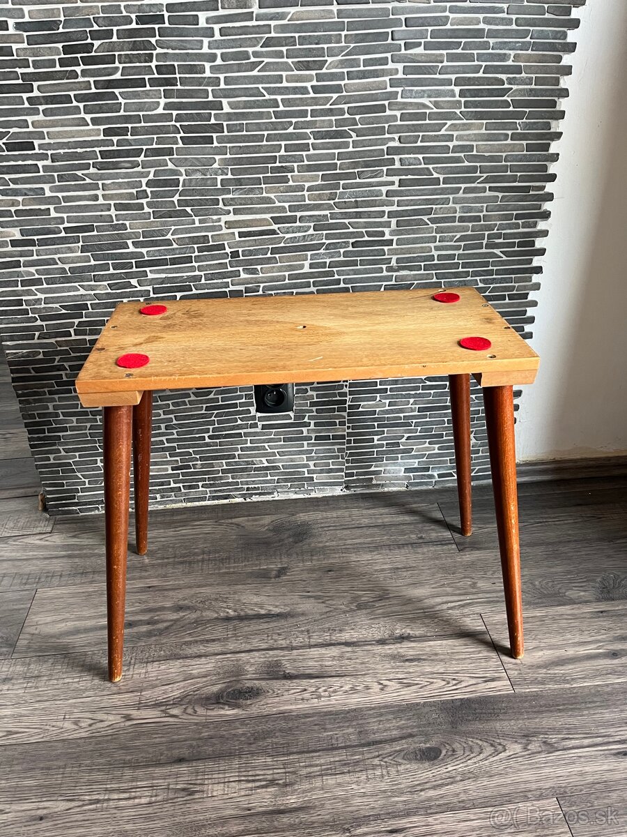 Stolík pod TV I 60. roky I Czechoslovakia I Nový Domov