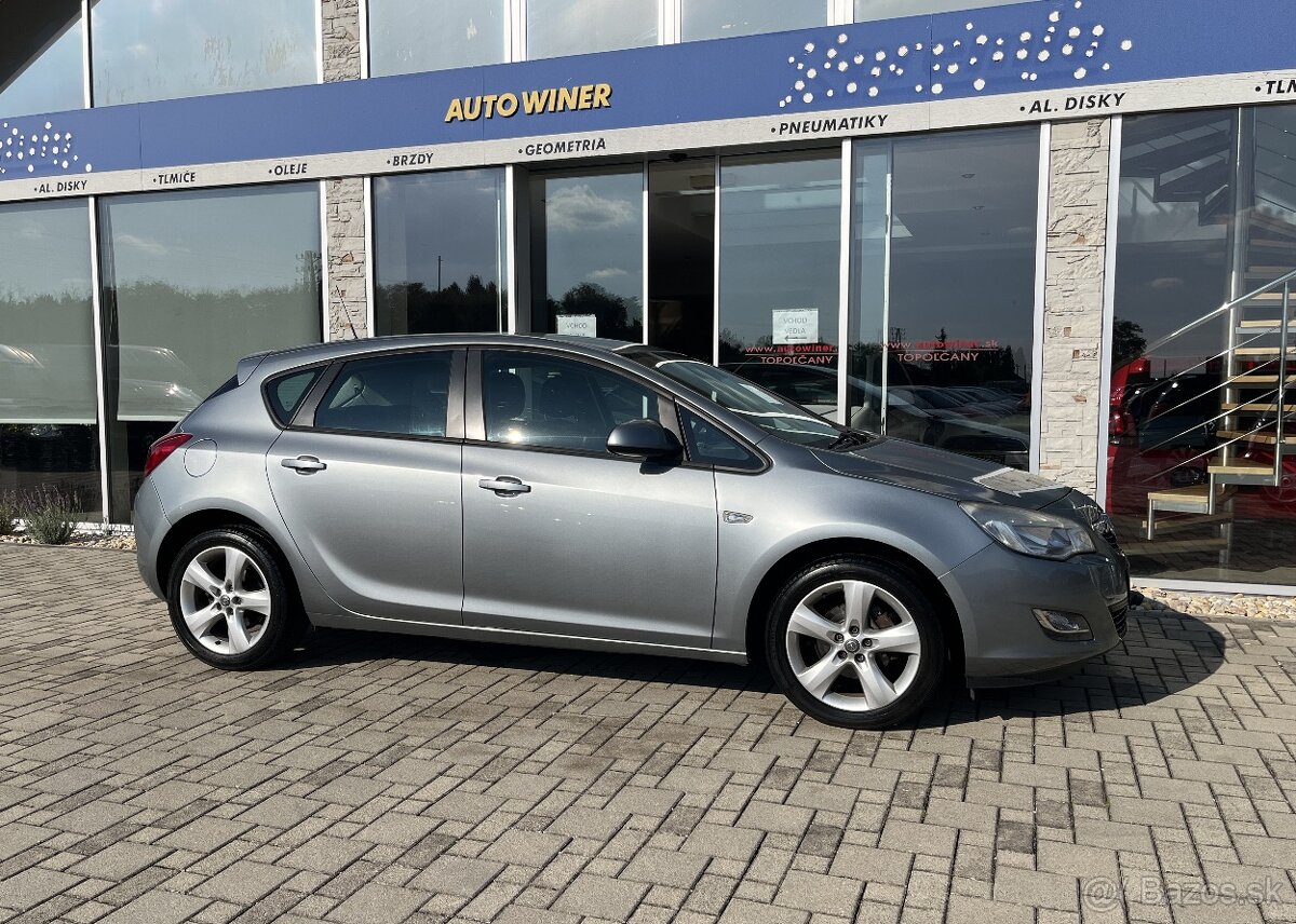 Opel ASTRA 140K 1.4 TB