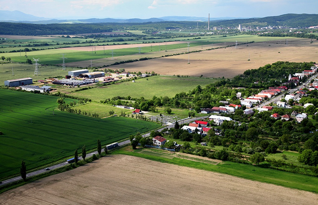 Voľa – 1.500 m2 ORNÁ PÔDA a LESY