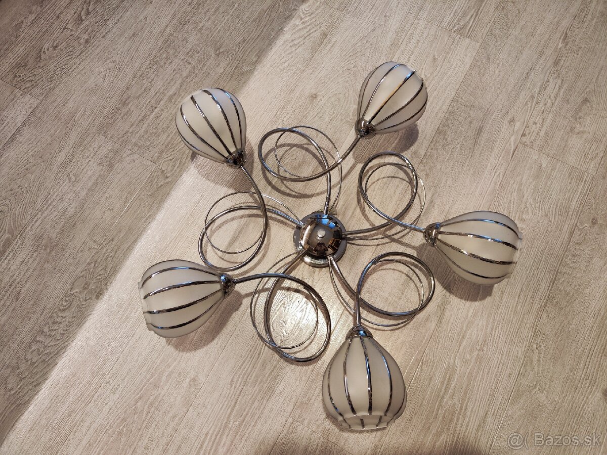 Luster s LED žiarovkami